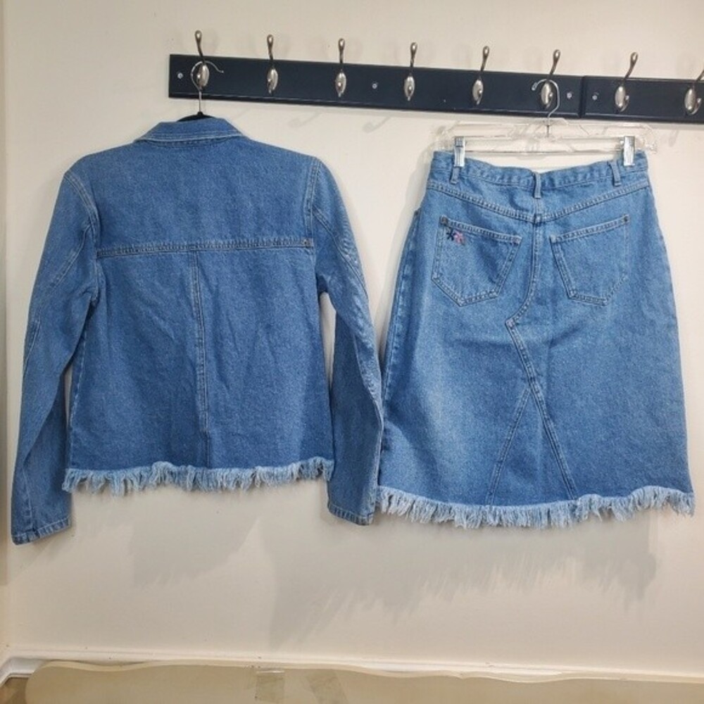 Carol Little denim embroidered floral set - Picture 7 of 9